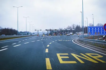 Rumunija šiandien žengė žingsnį link pirmojo vinjetės reikalaujančio kelio per Karpatų kalnus.